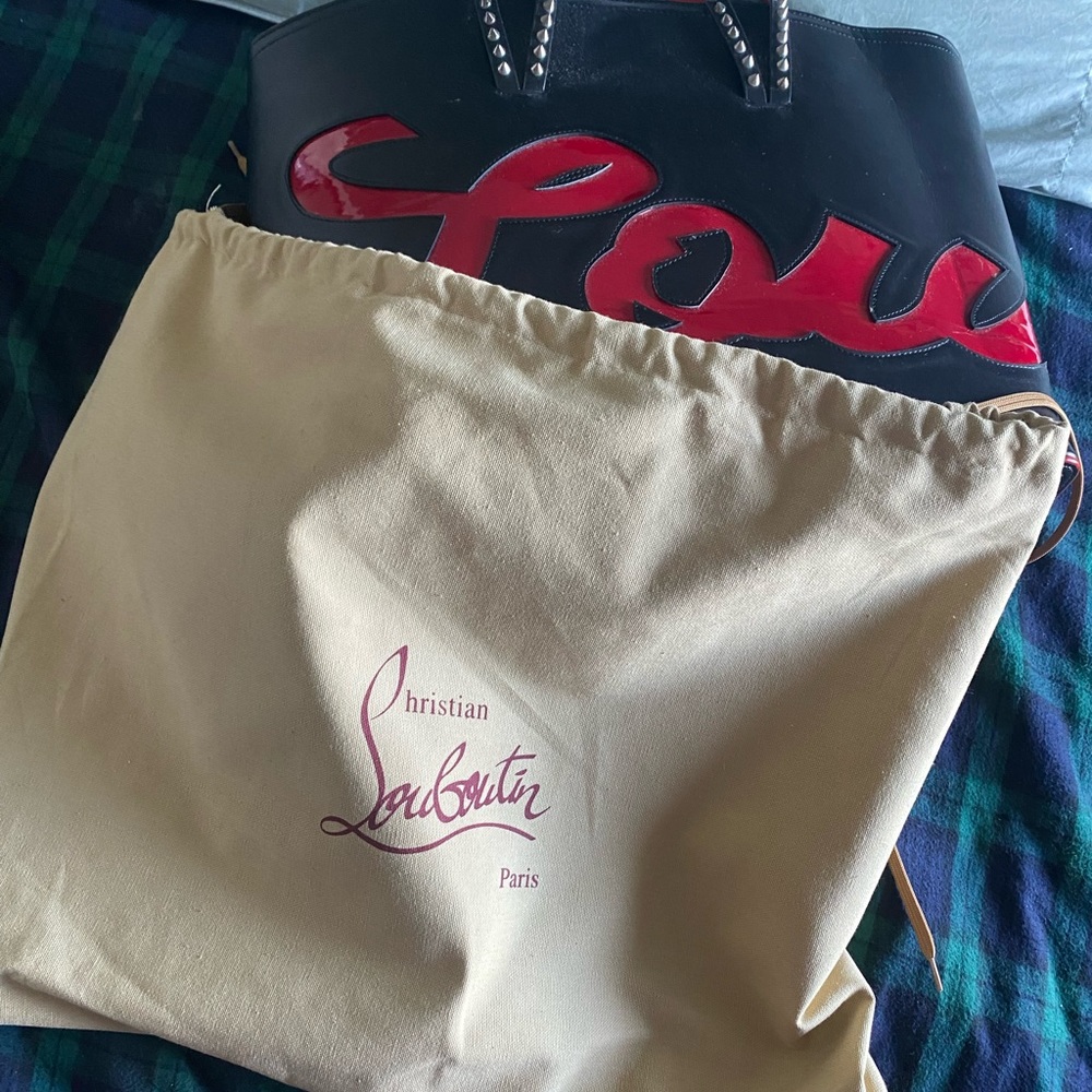 Lou bouton great imitation! New tote - Picture 6 of 7